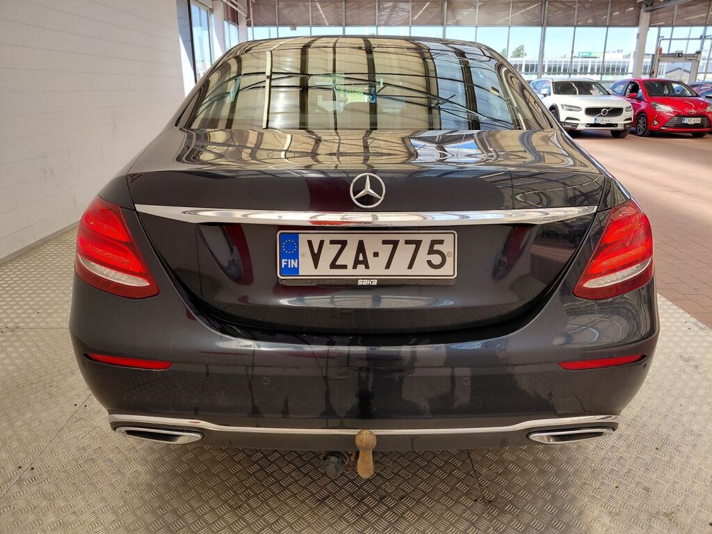 Mercedes-Benz E 2016 Vihreä