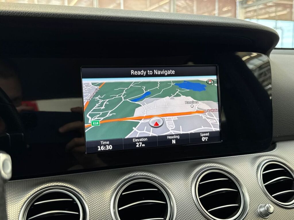 Mercedes-Benz E 2016 Vihreä