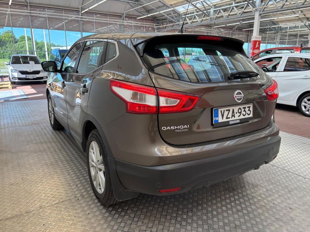 Nissan Qashqai 2016 Ruskea (beige)