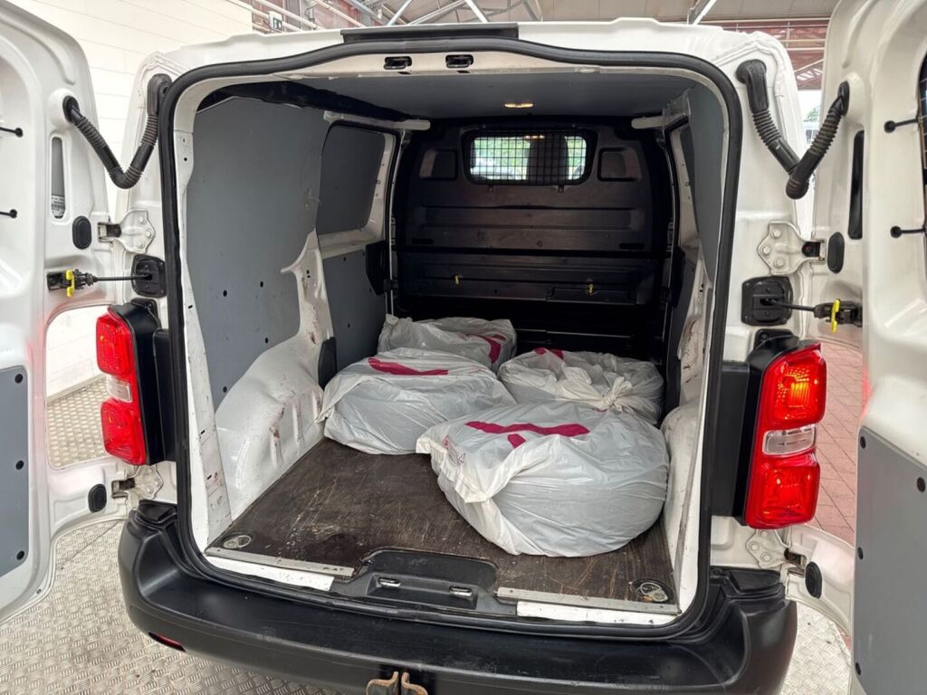 Toyota Proace 2016 Valkoinen