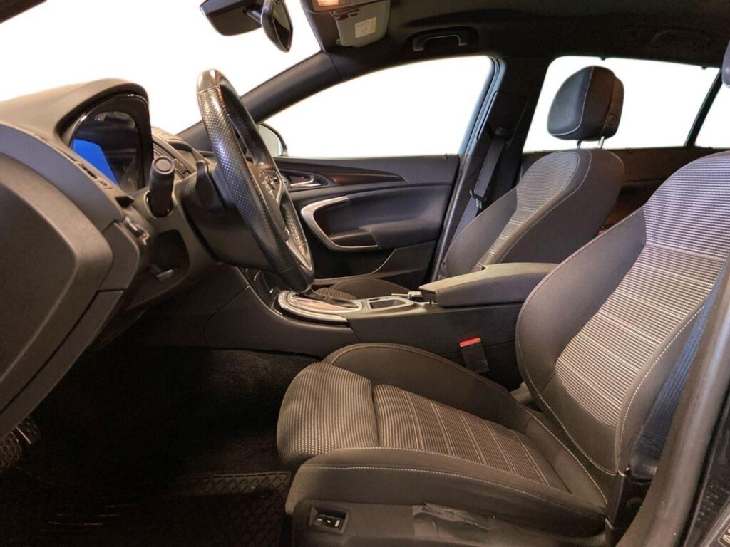 Opel Insignia 2016 Musta