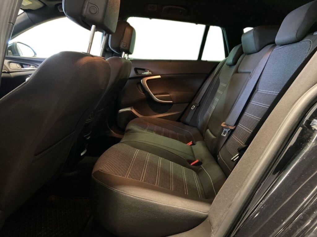 Opel Insignia 2016 Musta