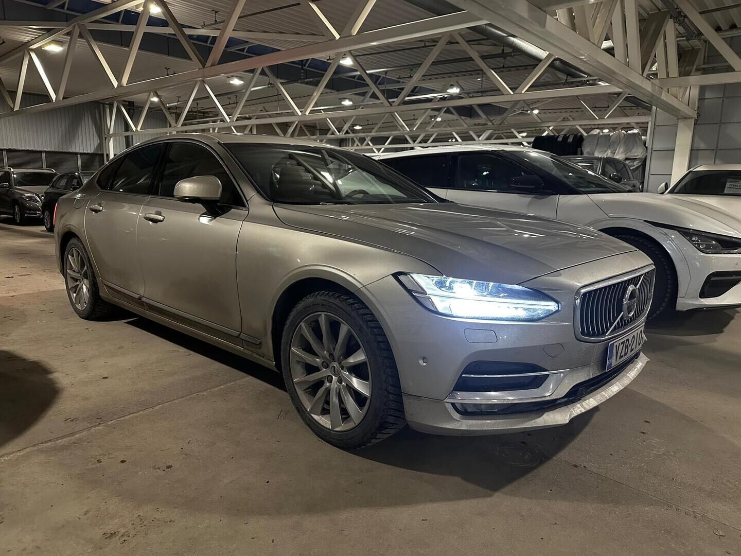 Volvo S90