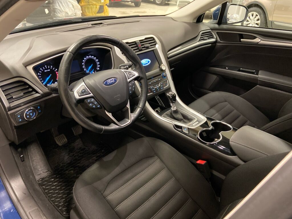 Ford Mondeo 2016 Sininen