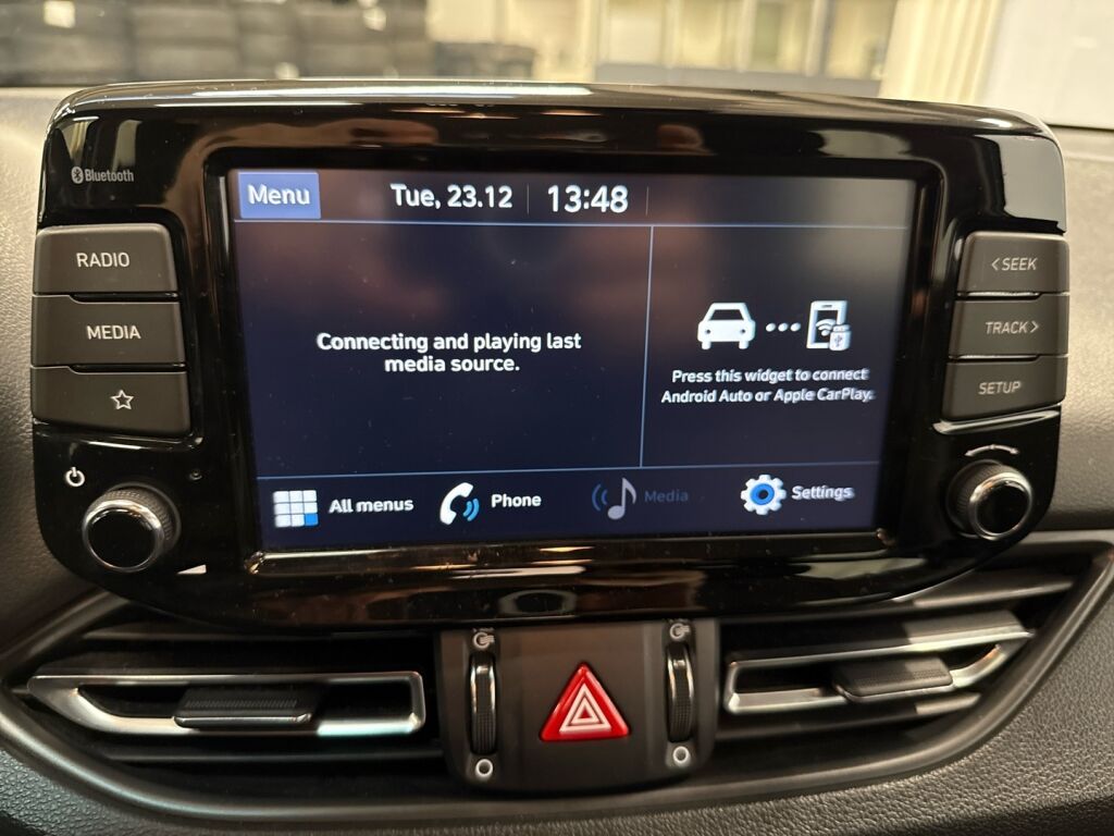 Hyundai i30 Wagon 2022 Valkoinen