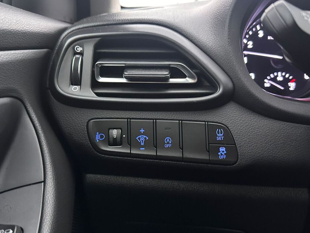 Hyundai i30 Wagon 2022 Valkoinen