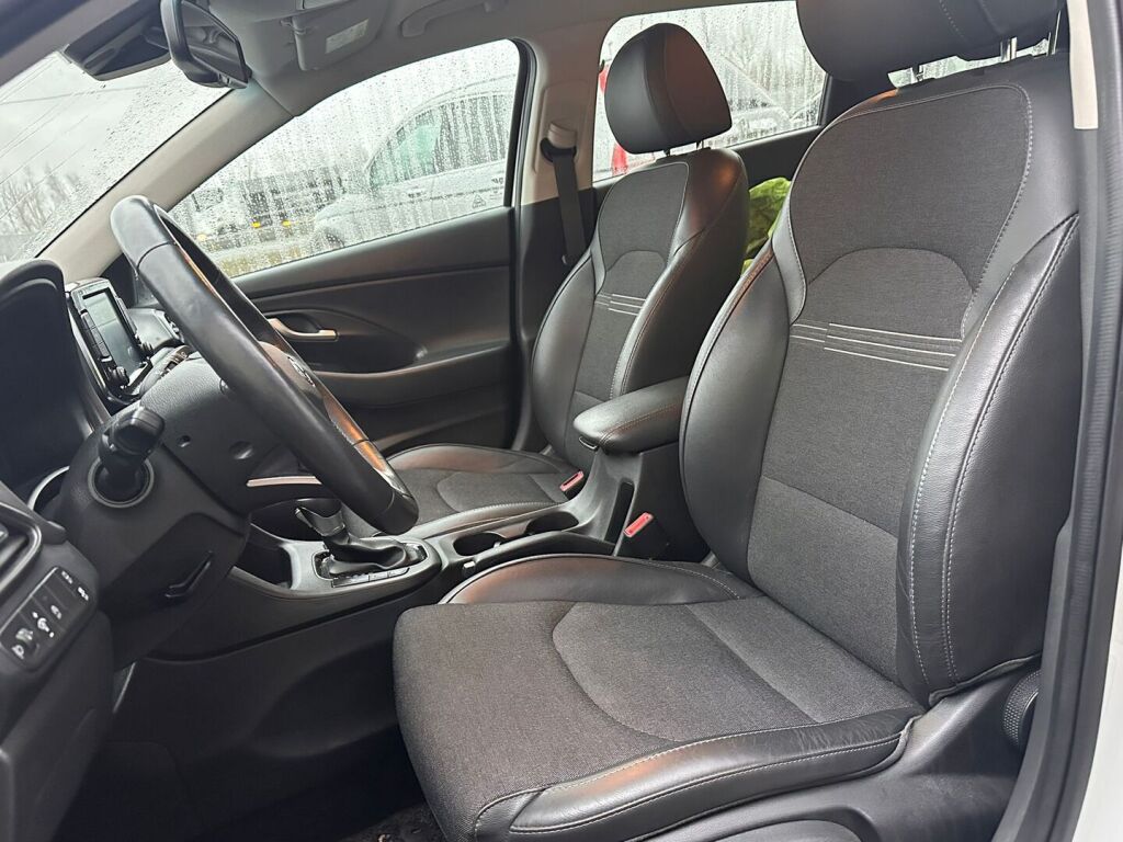 Hyundai i30 Wagon 2022 Valkoinen