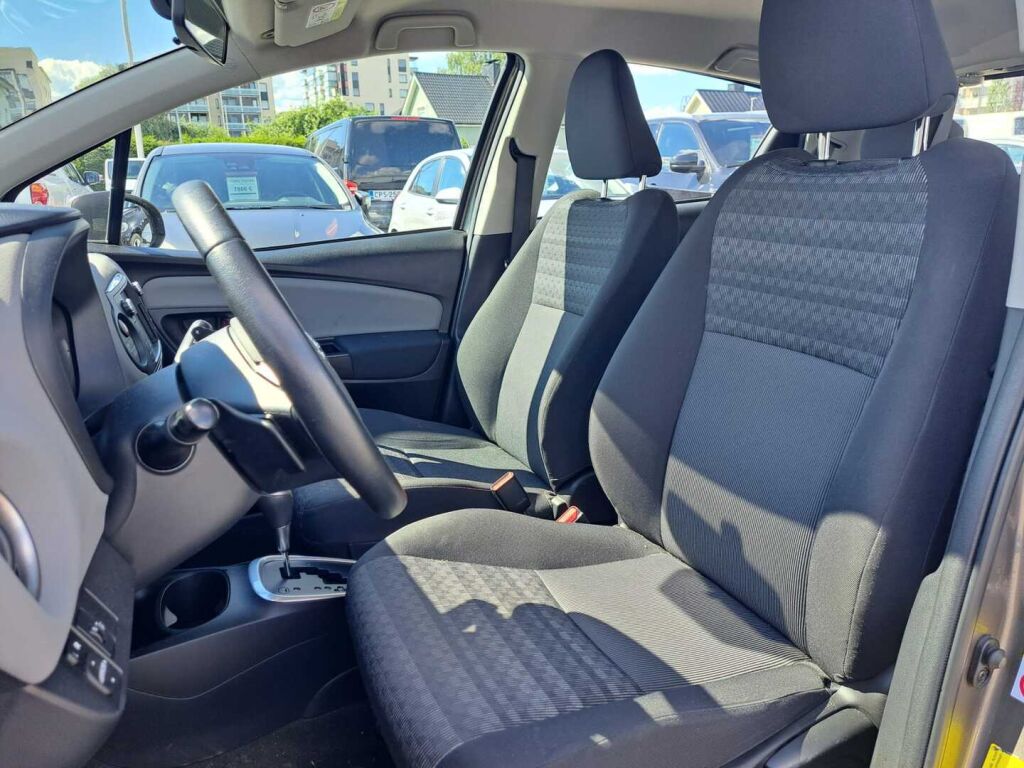 Toyota Yaris 2017 Harmaa
