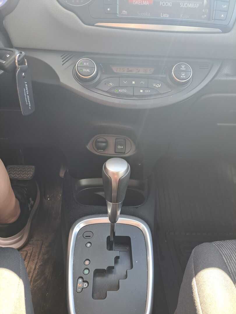 Toyota Yaris 2017 Harmaa