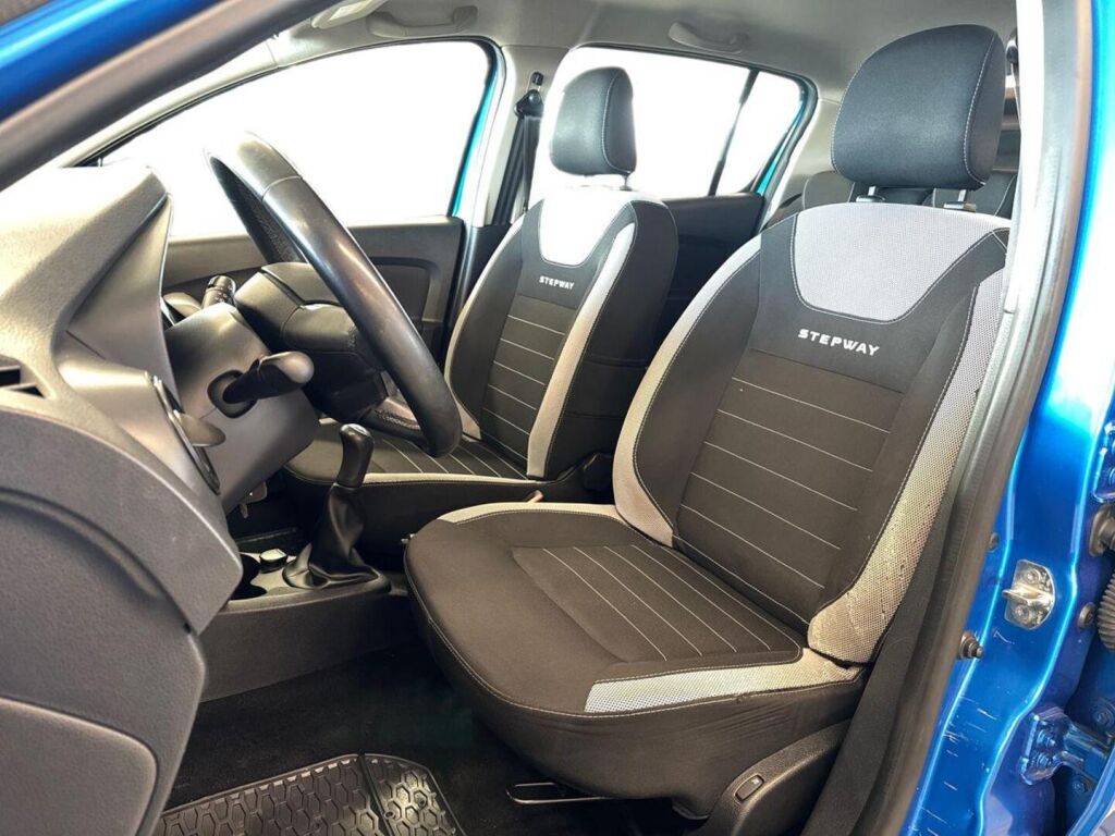 Dacia Sandero 2017 Sininen