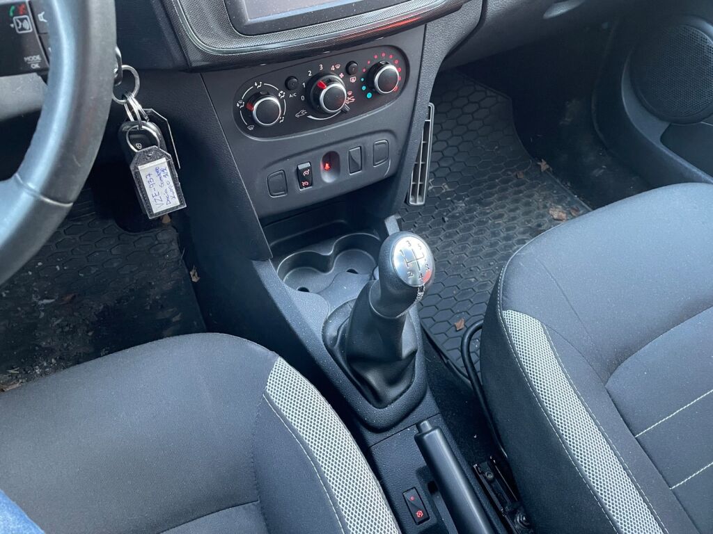 Dacia Sandero 2017 Sininen