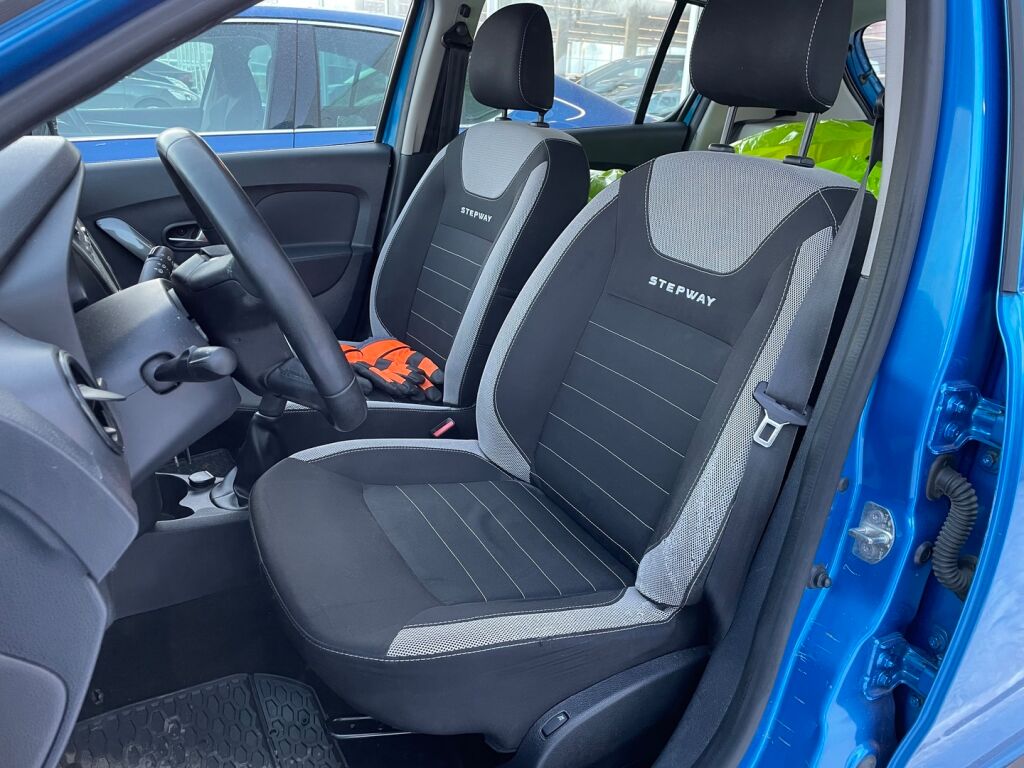 Dacia Sandero 2017 Sininen