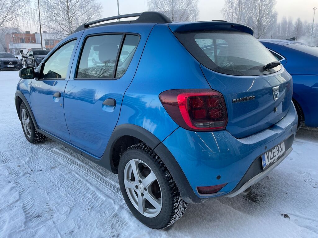 Dacia Sandero 2017 Sininen
