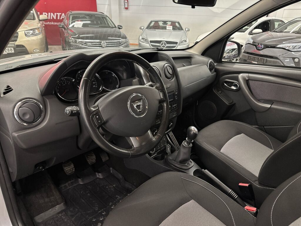 Dacia Duster 2017 Harmaa