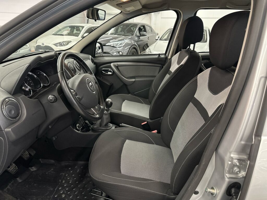 Dacia Duster 2017 Harmaa