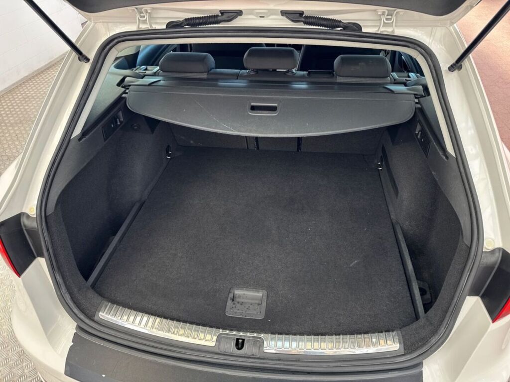 Seat Leon ST 2017 Valkoinen