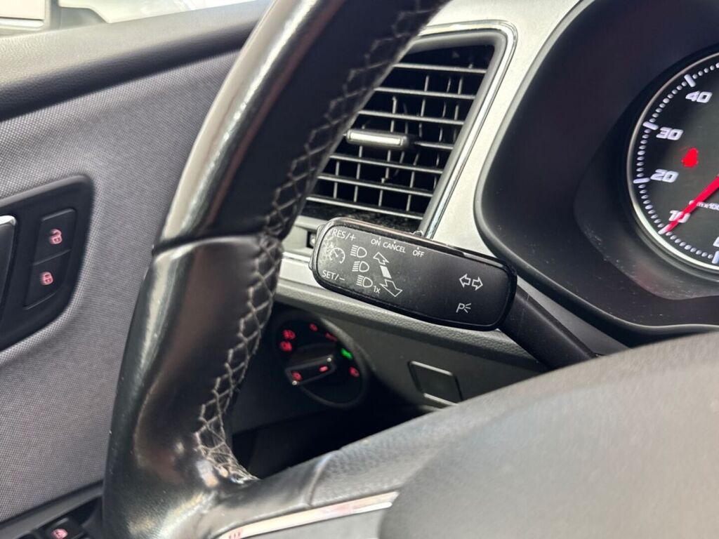 Seat Leon ST 2017 Valkoinen