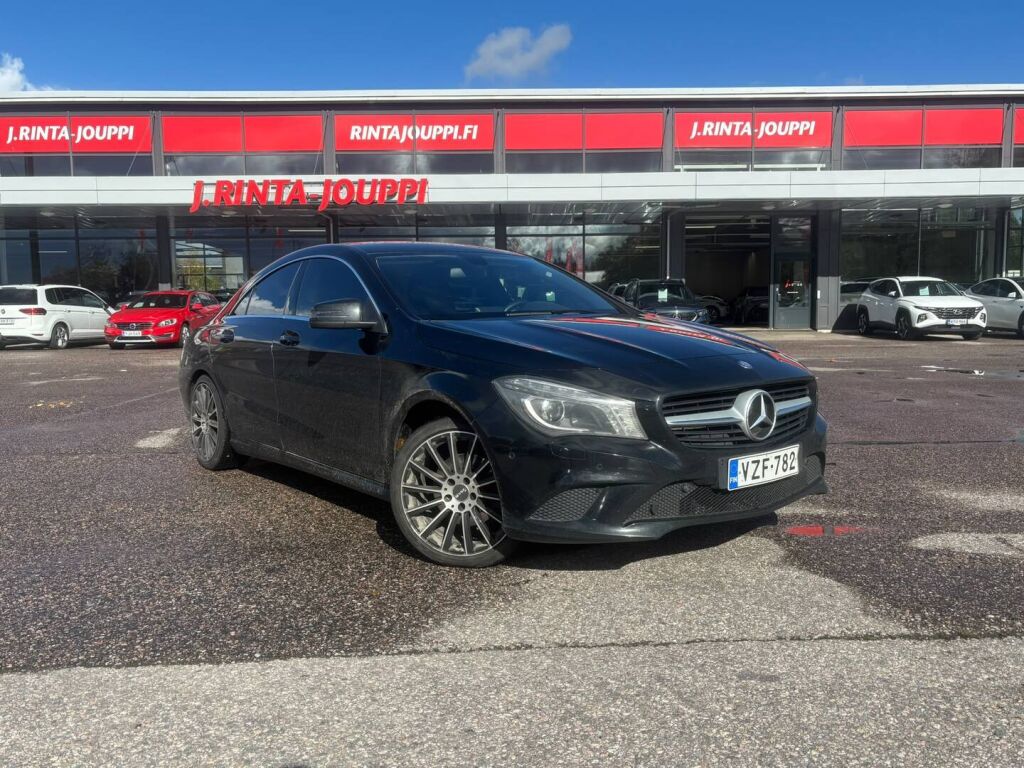 Mercedes-Benz CLA 2013 Musta