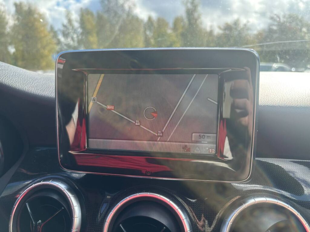 Mercedes-Benz CLA 2013 Musta