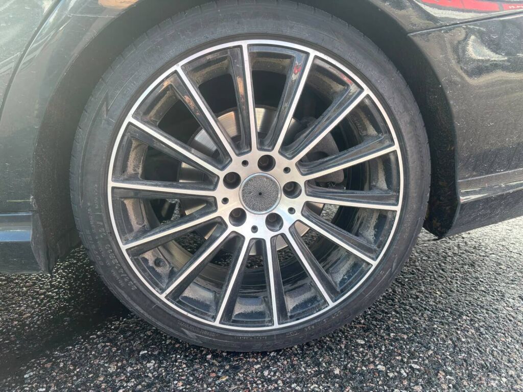 Mercedes-Benz CLA 2013 Musta