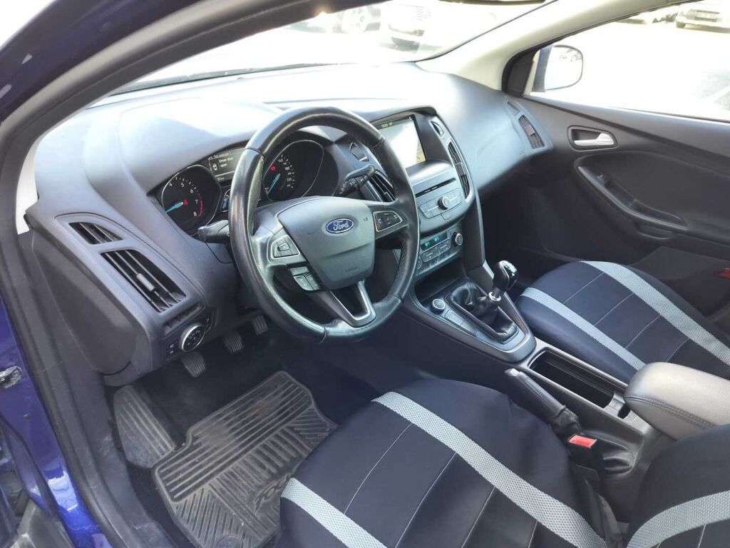 Ford Focus 2017 Sininen
