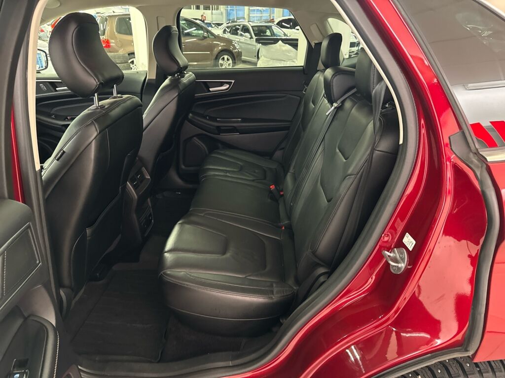 Ford Edge 2017 Punainen