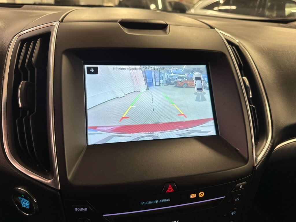 Ford Edge 2017 Punainen