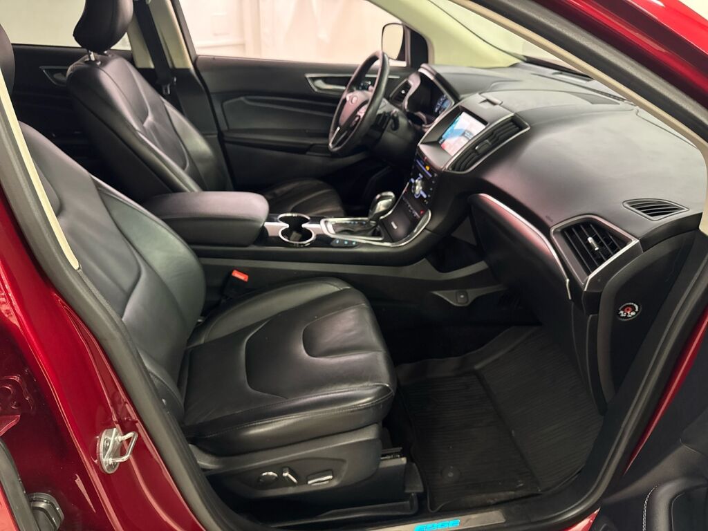 Ford Edge 2017 Punainen