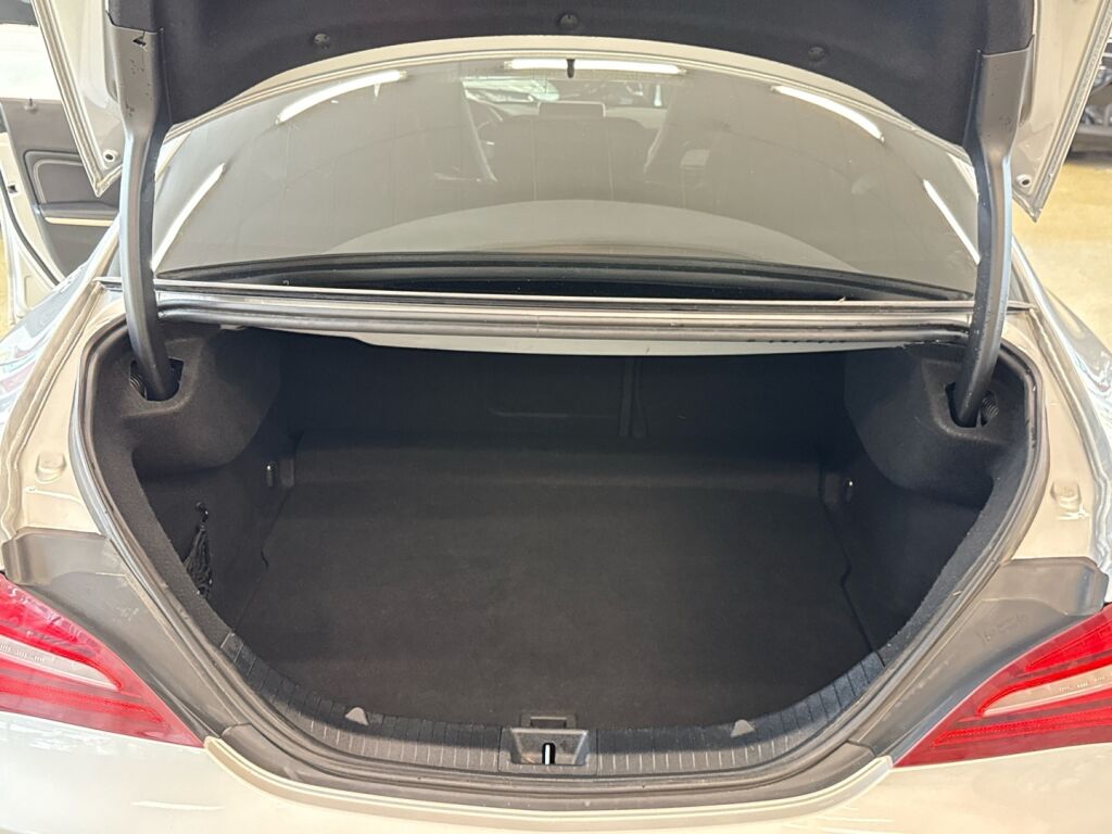 Mercedes-Benz CLA 2017 Harmaa