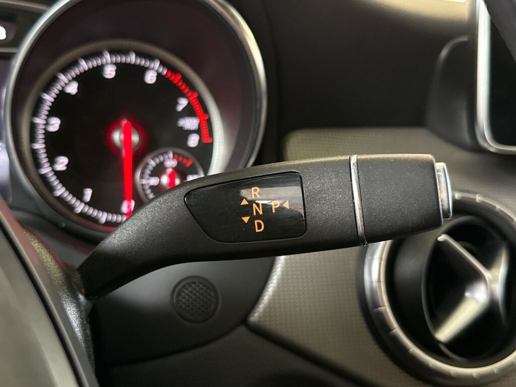 Mercedes-Benz CLA 2017 Harmaa