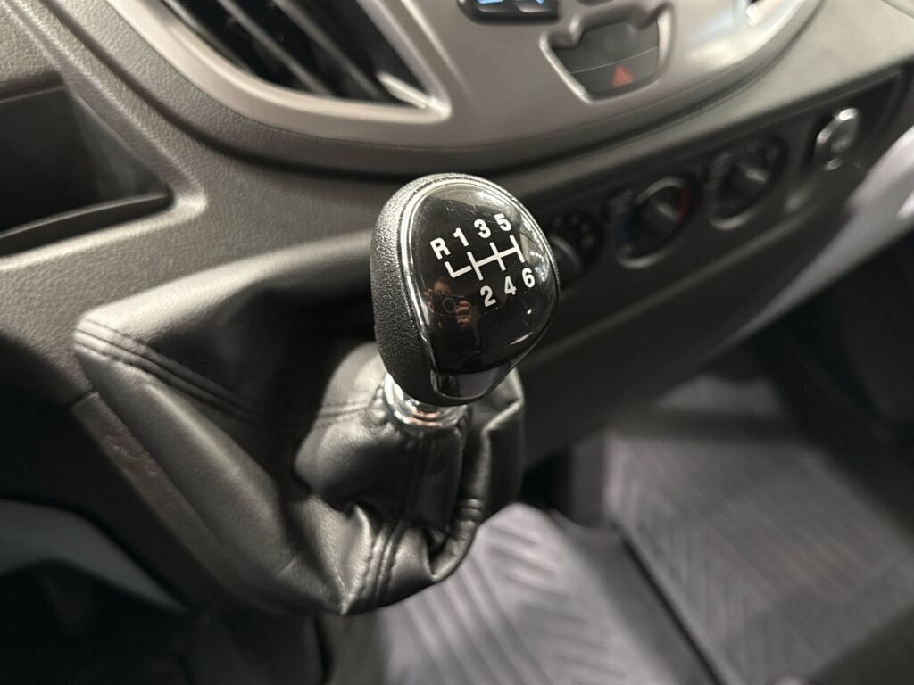 Ford Transit 2017 Valkoinen