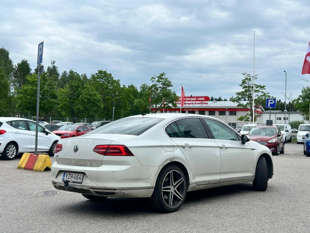 Volkswagen Passat 2016 Valkoinen