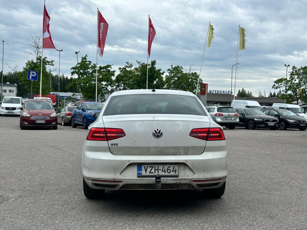 Volkswagen Passat 2016 Valkoinen