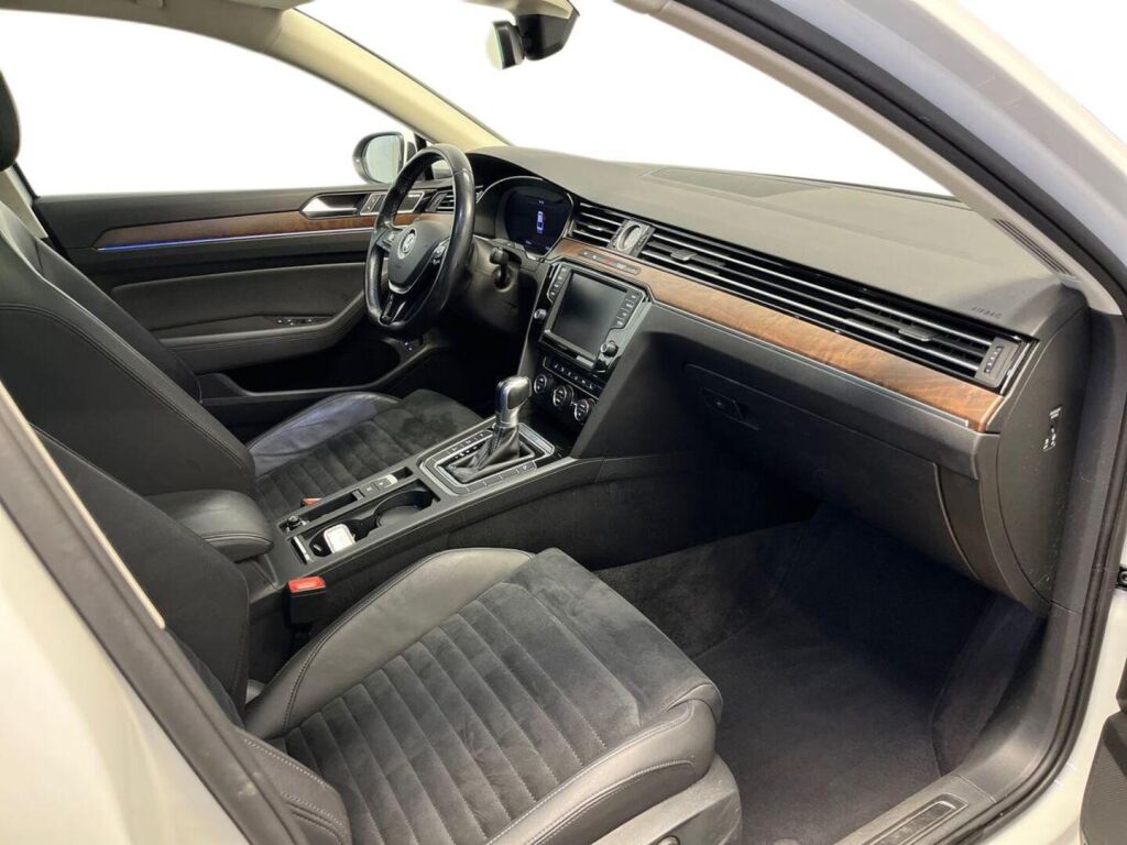 Volkswagen Passat 2016 Valkoinen