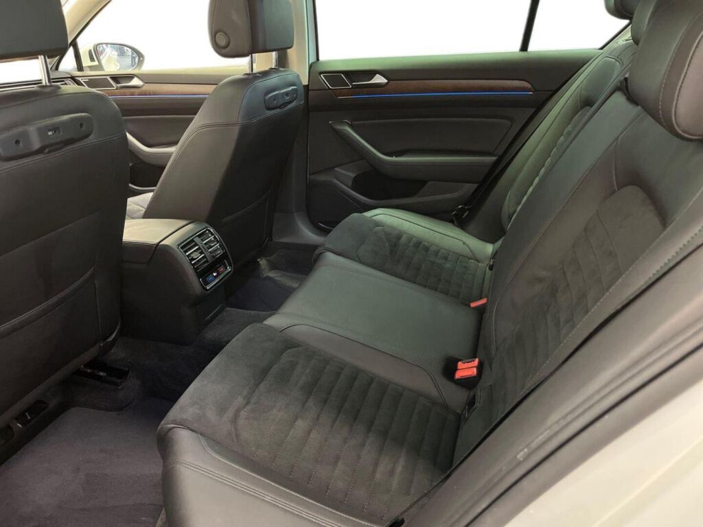 Volkswagen Passat 2016 Valkoinen