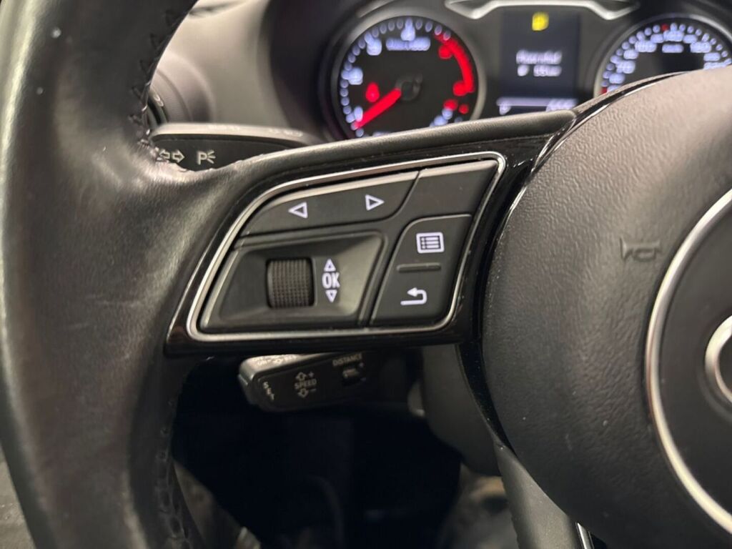 Audi Q2 2017 Valkoinen