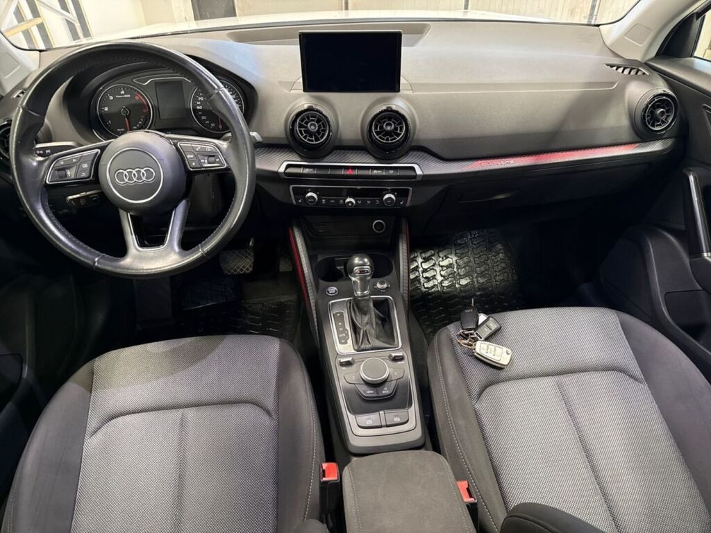 Audi Q2 2017 Valkoinen