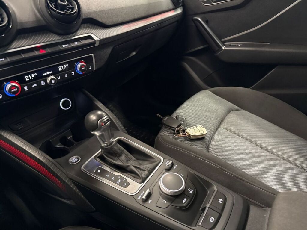 Audi Q2 2017 Valkoinen