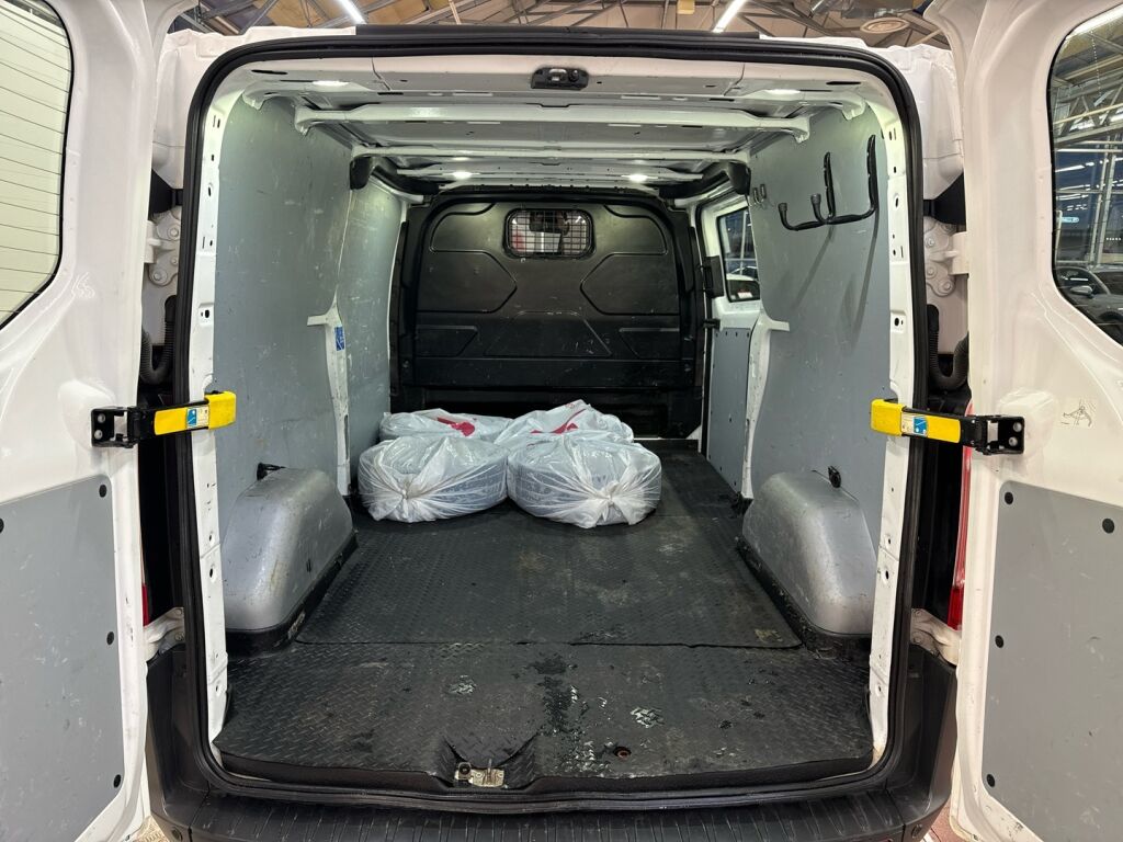 Ford Transit Custom 2017 Valkoinen