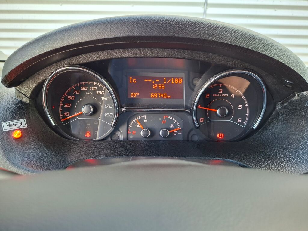 Bürstner Lyseo T 728 G 2017 Valkoinen