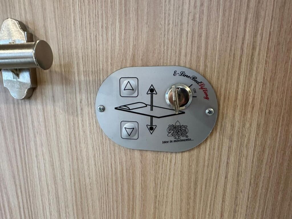 Bürstner Ixeo Time IT 734 G 30 Edition 2017 Valkoinen