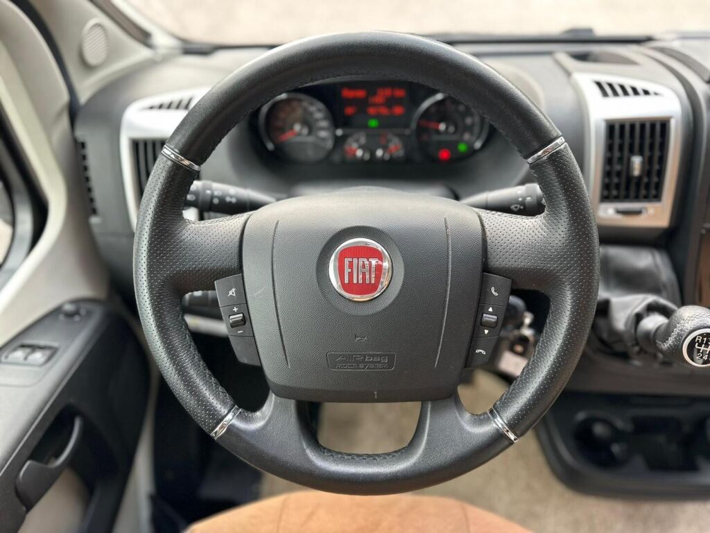 Bürstner Ixeo Time IT 734 G 30 Edition 2017 Valkoinen