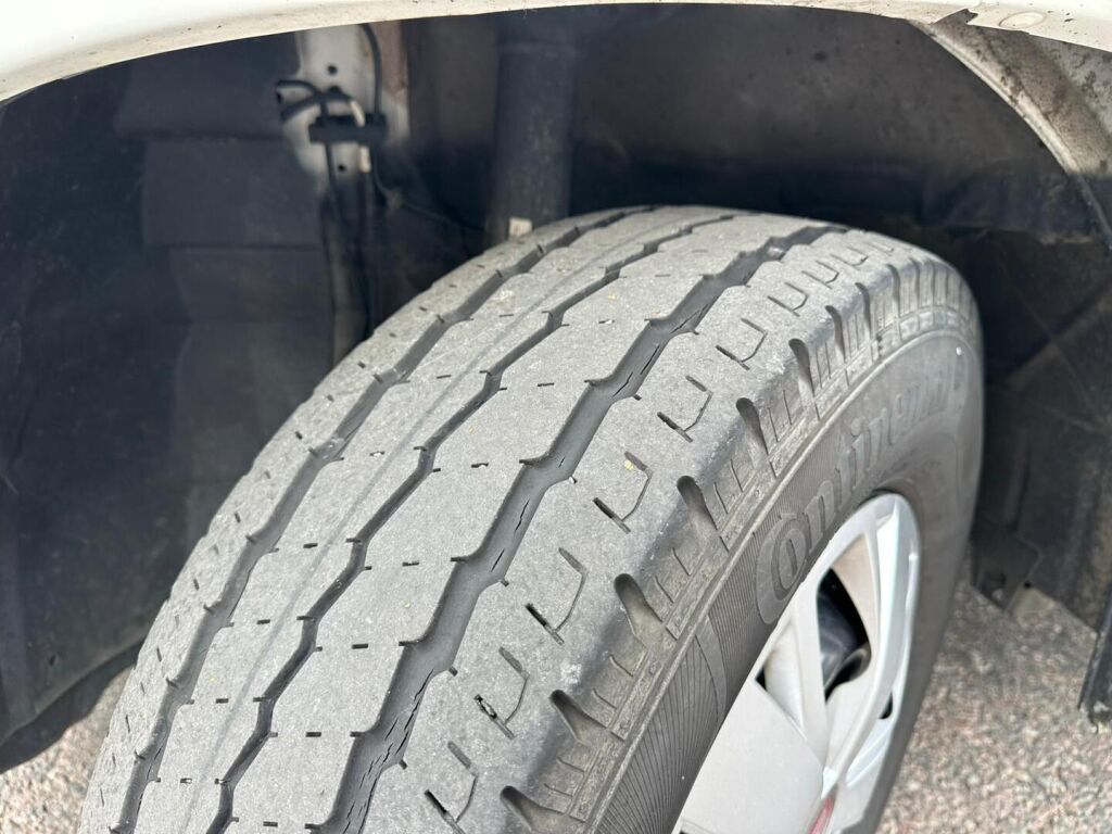 Bürstner Ixeo Time IT 734 G 30 Edition 2017 Valkoinen