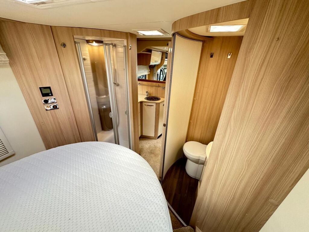 Bürstner Ixeo Time IT 734 G 30 Edition 2017 Valkoinen