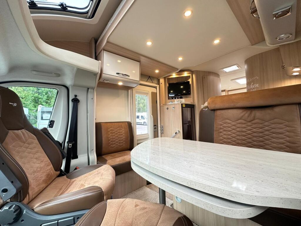 Bürstner Ixeo Time IT 734 G 30 Edition 2017 Valkoinen