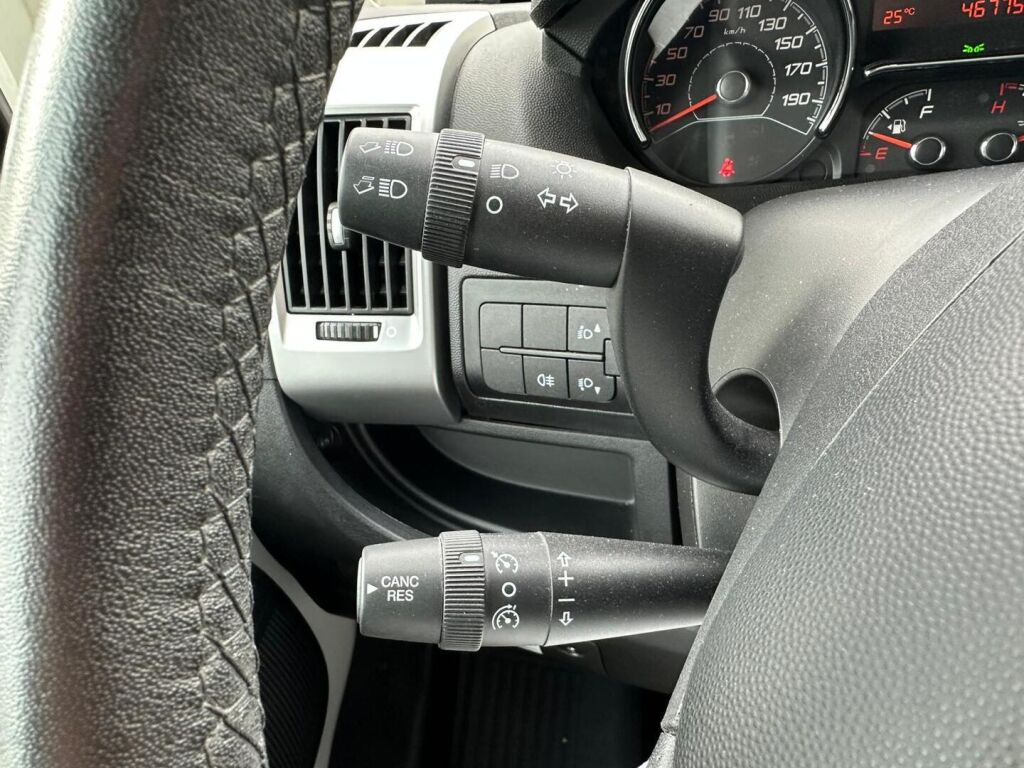 Bürstner Ixeo Time IT 734 G 30 Edition 2017 Valkoinen