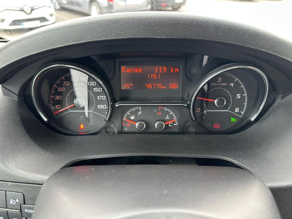 Bürstner Ixeo Time IT 734 G 30 Edition 2017 Valkoinen