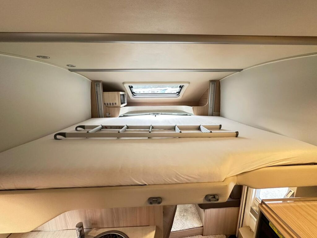 Bürstner Ixeo Time IT 734 G 30 Edition 2017 Valkoinen