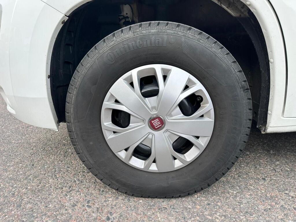 Bürstner Ixeo Time IT 734 G 30 Edition 2017 Valkoinen