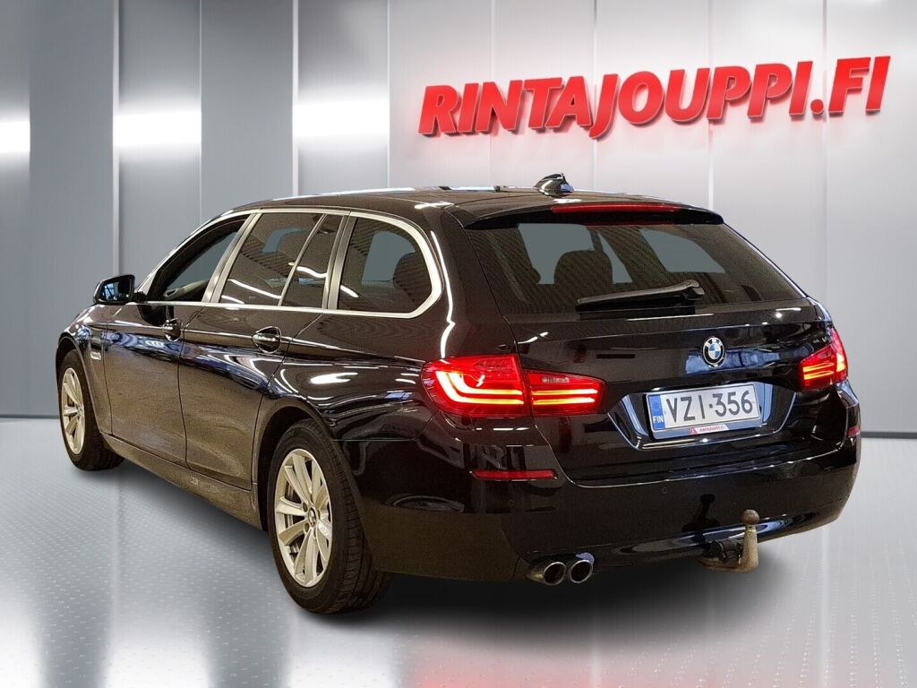 BMW 518 2013 Musta